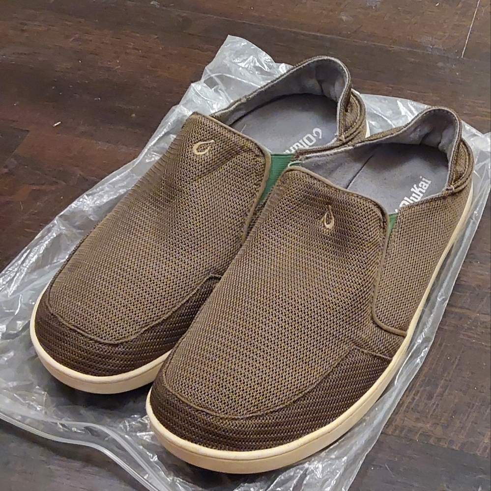 OluKai slip ons